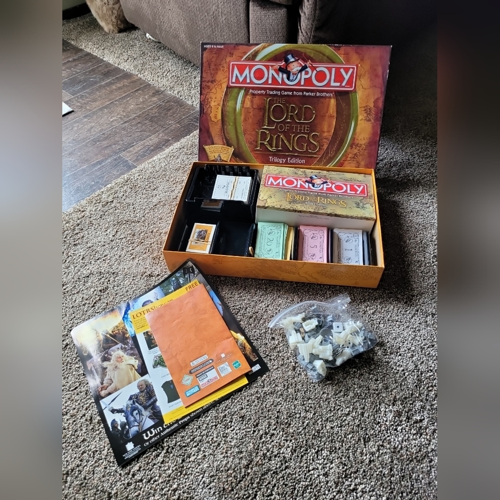 GUC, MONOPOLY THE LORD OF TGE RUNGS TRILOGY EDITION